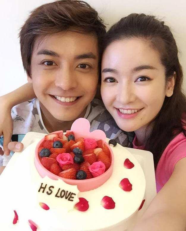 李佳航|李佳航哽咽谈已故母亲，曾因思念过度突然朝天大喊妈妈，太心酸