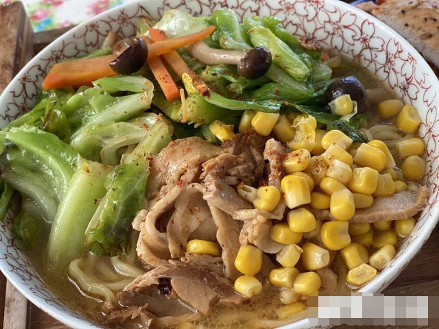 林志玲|46岁林志玲谈婚后生活，自曝为生子拼尽全力，枕头下放婴儿尿布