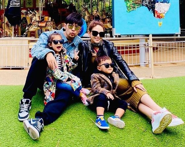 昆凌|昆凌27岁生日，穿抹胸美裙化身小公主，周杰伦霸气搂老婆腰好甜！