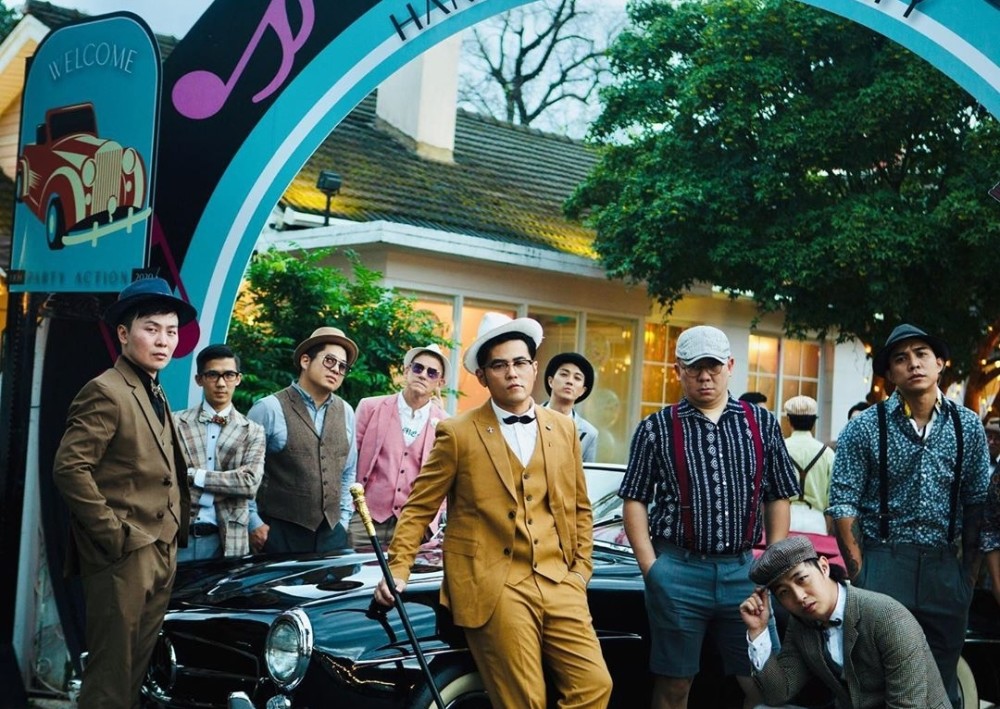 昆凌|昆凌晒双主题生日趴，穿扮精致典雅与周杰伦甜蜜放闪，儿女可爱出镜