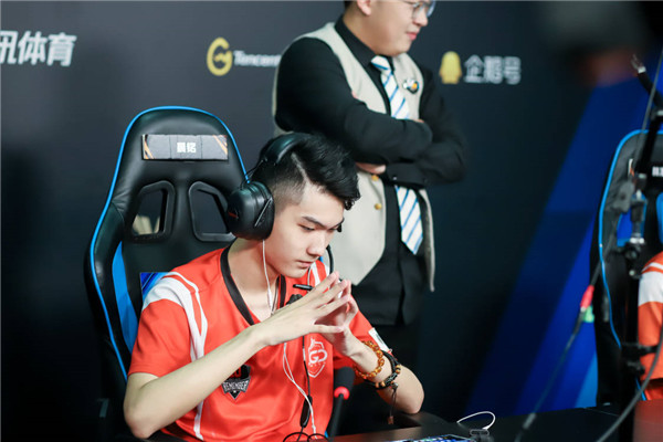 r,lgd冠军选手晨铭:这就是我所坚守的意义