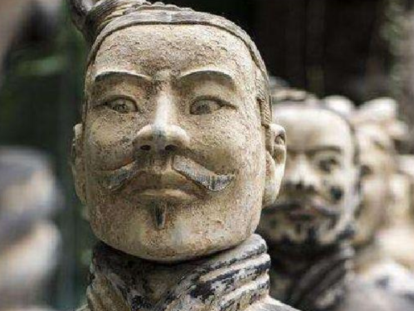兵马俑中有一张诡异的脸,专家无法解释,如今被禁止出国展览