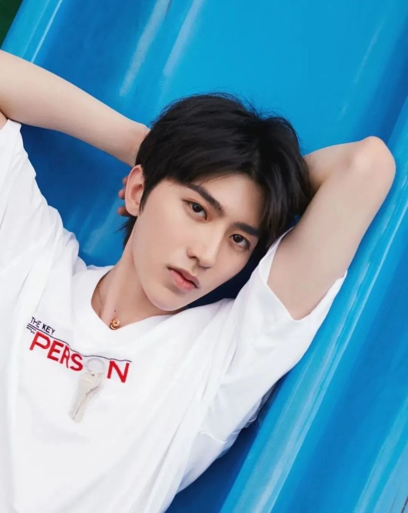 蔡徐坤|在蔡徐坤身上，我们看到了一个青春偶像的蜕变