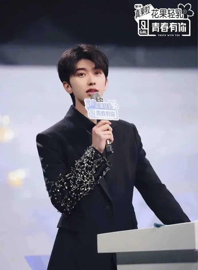 蔡徐坤|在蔡徐坤身上，我们看到了一个青春偶像的蜕变