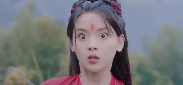 杨超越|杨超越新剧播放量突破1.6亿次，但看了1集就被劝退