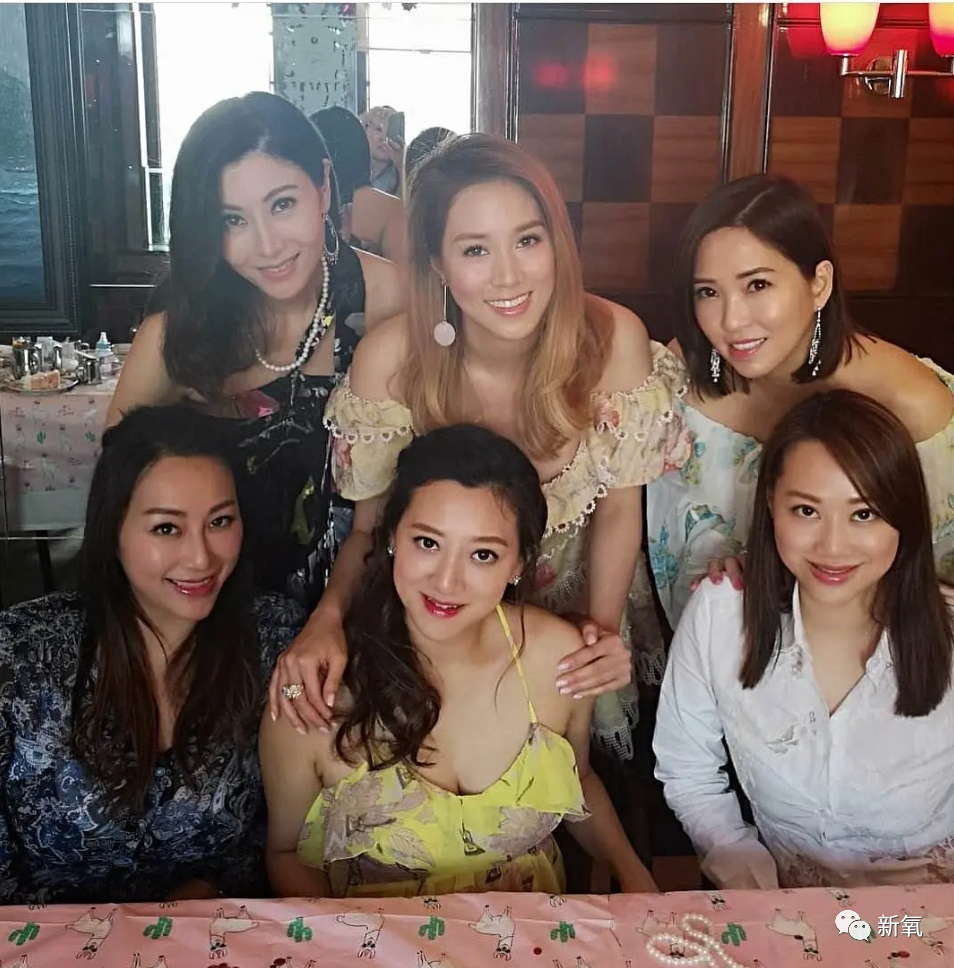 李嘉欣|让千亿媳妇徐子淇抢不到C位，李嘉欣都甘愿做配的贵妇到底是谁？