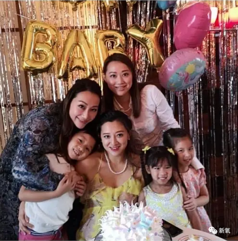 李嘉欣|让千亿媳妇徐子淇抢不到C位，李嘉欣都甘愿做配的贵妇到底是谁？