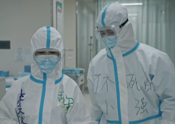 素颜|电视剧《在一起》才是真正的未播先火！群星云集、0片酬素颜出镜