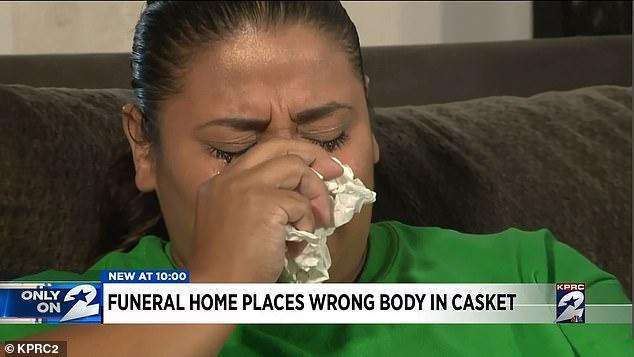 玛丽亚|美国姐妹为亡父办葬礼，现场发现棺材里躺着一陌生人，崩溃又绝望