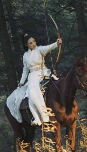 彭小苒|当真为古装而生？彭小苒古风侠女照片风韵万千，比曲小枫还要美！