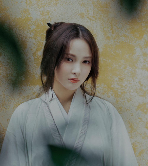 彭小苒|当真为古装而生？彭小苒古风侠女照片风韵万千，比曲小枫还要美！