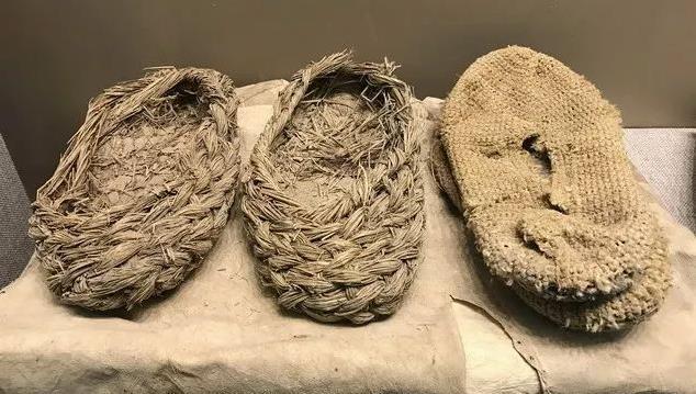 红军时期的稻草鞋和麻草鞋