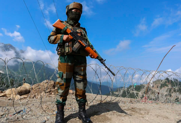 印度出现兵源紧张首次让女步枪手上高原边境改善印军不佳形象