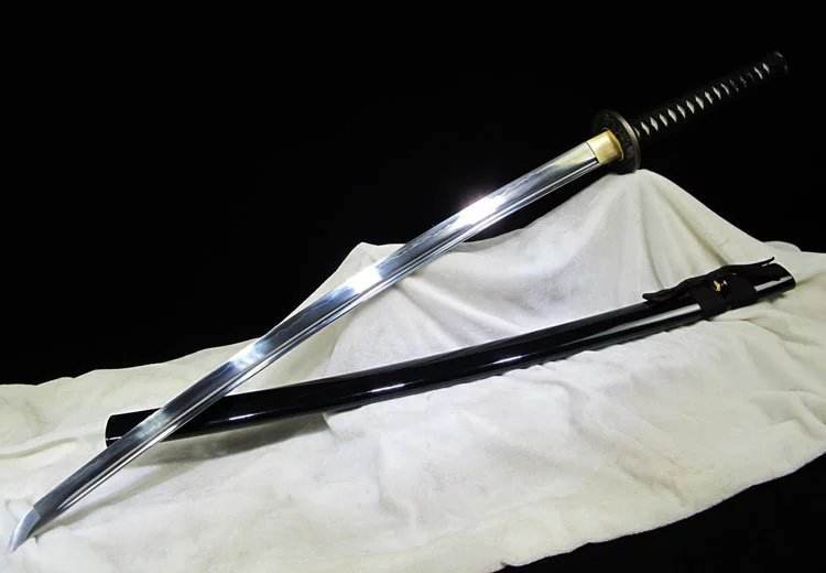 武士剑|传奇的六大名剑：一把来自中国2000年不生锈，一把深插硬石拔不出