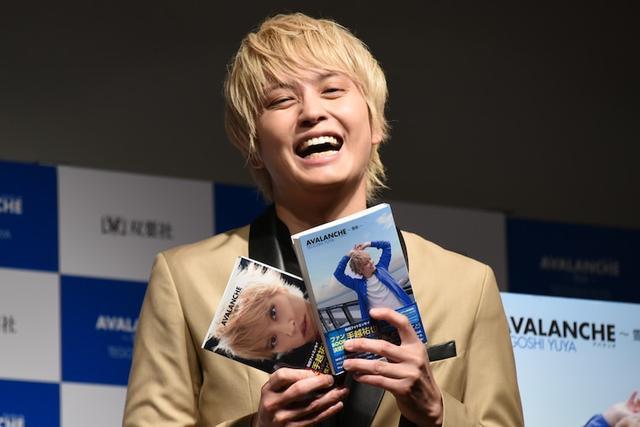 爱豆|日本男偶像崩坏：歌声治愈行为卑鄙，19岁女团爱豆人生因他改变