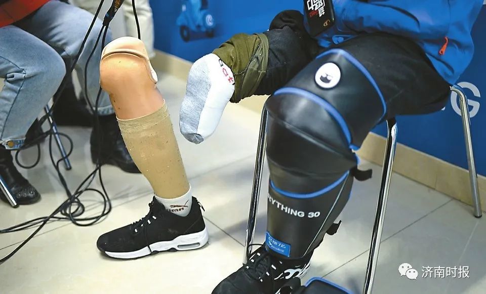 独腿小哥5年送40万件快递还有济南这位外卖骑手真帅