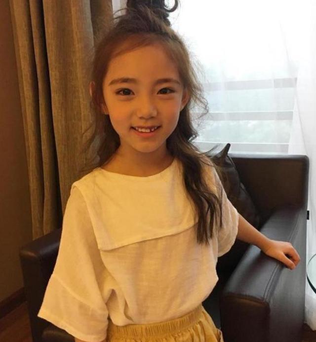 泰国6岁小萝莉成选美冠军,漂亮却惹争议,网友:少了童真