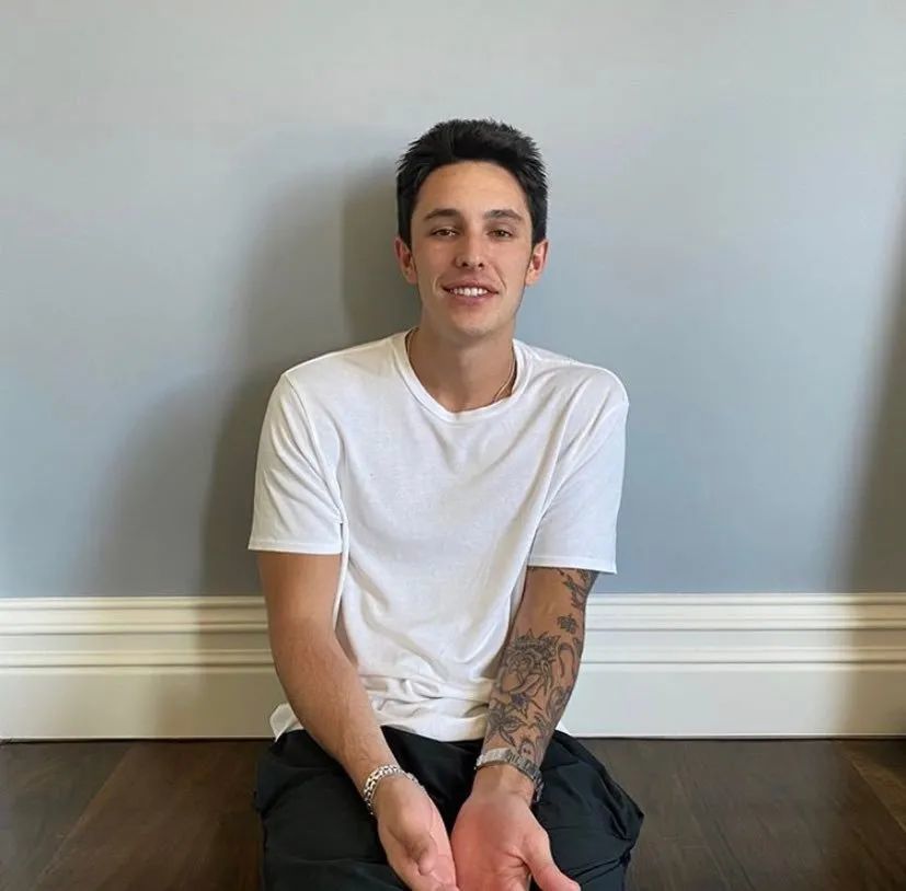 这小子名叫dalton gomez,1993年出生在加州南部,今年27岁,身高167cm