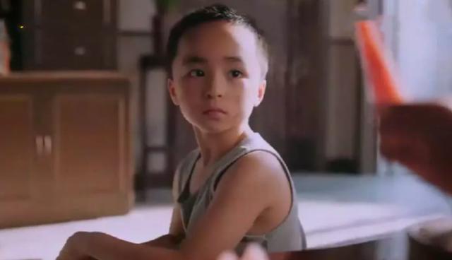 以家人之名张新成小时候与贺子秋性格不同宋威龙与凌霄相差更大