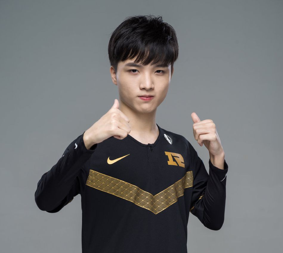 让v5打出0-16的罪魁祸首称:小龙堡不比kanavi差,是rng不行