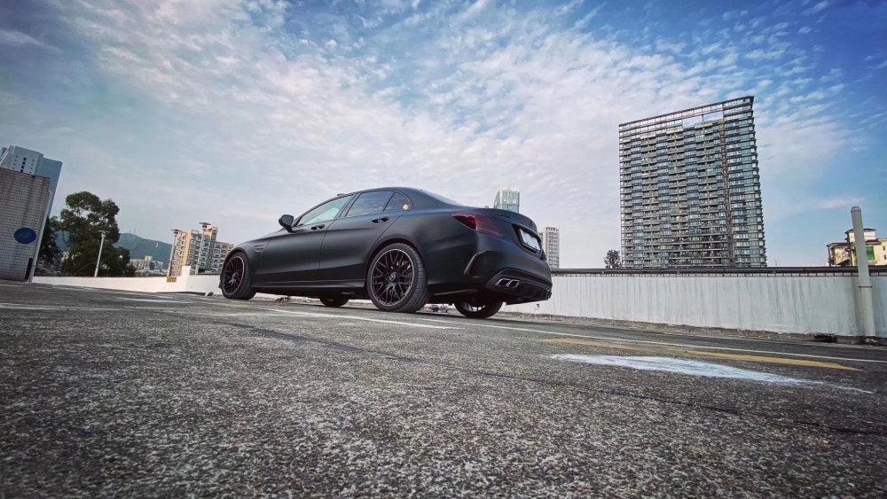 这次改色的颜色是亚黑,黑武士最常选的颜色之一,另外一款颜色是陶瓷黑