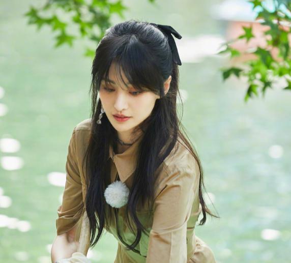 郑爽|郑爽新家装修被坑！自曝遭公司强制性收费，两年都未修完无奈维权