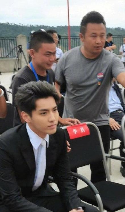 吴亦凡安保公司回应-WordPress极简博客