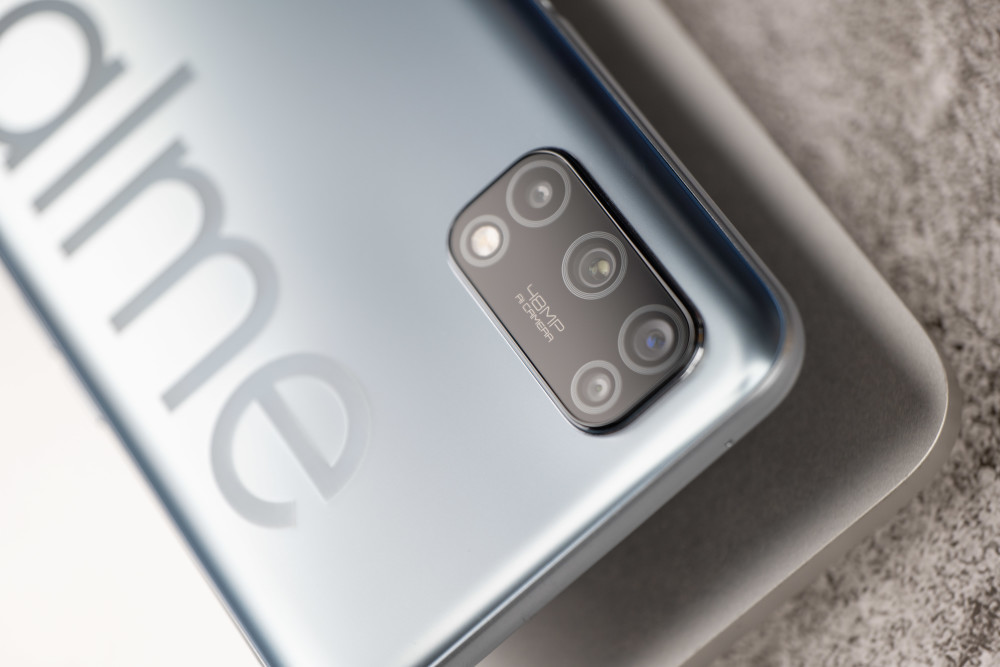 realmev5评测始于颜值倾于高刷忠于续航