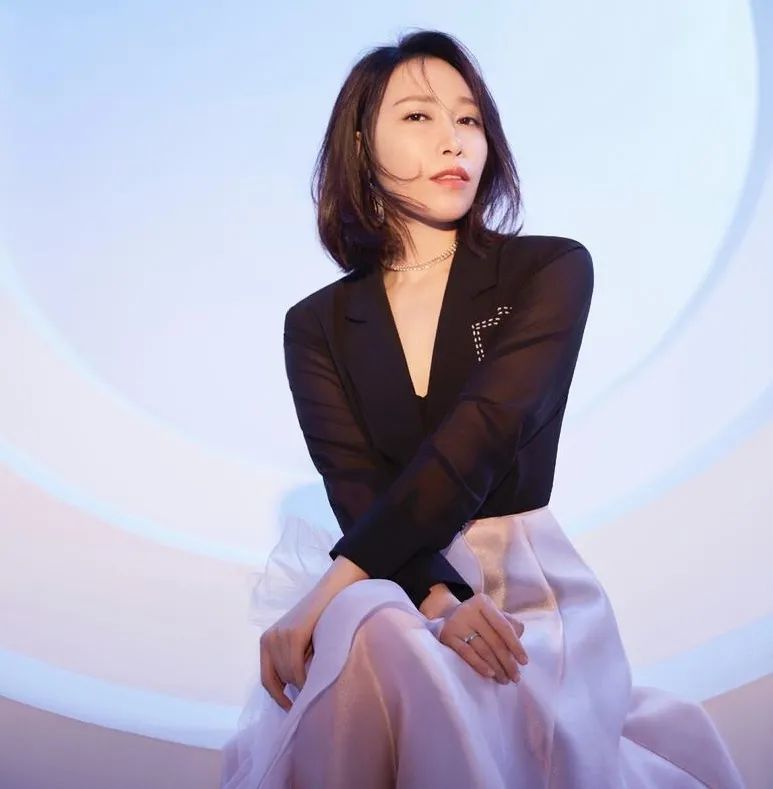 三十而已|因车祸失声、巅峰时被封杀，承包《三十而已》后，她终于又火了