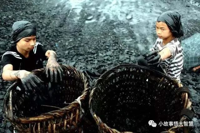 法学期末"神题":小明的悲惨人生|拐卖小孩