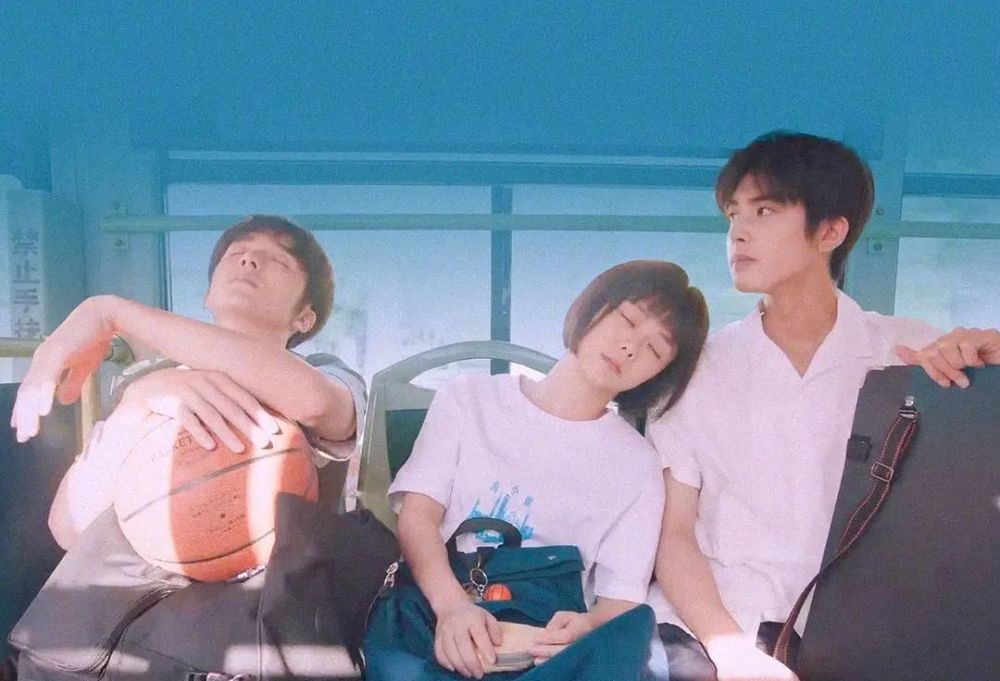 以家人之名|《以家人之名》：爹味儿十足，女性全员恶人？