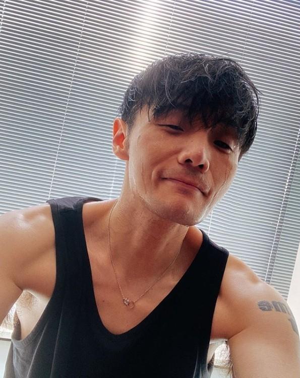 张馨予|明星不易：张馨予被当粉丝，张歆艺被爸爸屏蔽，李荣浩晒自拍被嘲