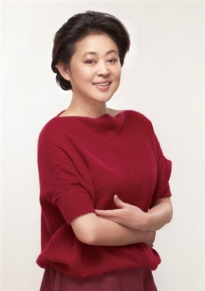 倪萍|61岁的倪萍用经历告诉我们，年轻人的腰杆不必撑得那么直！