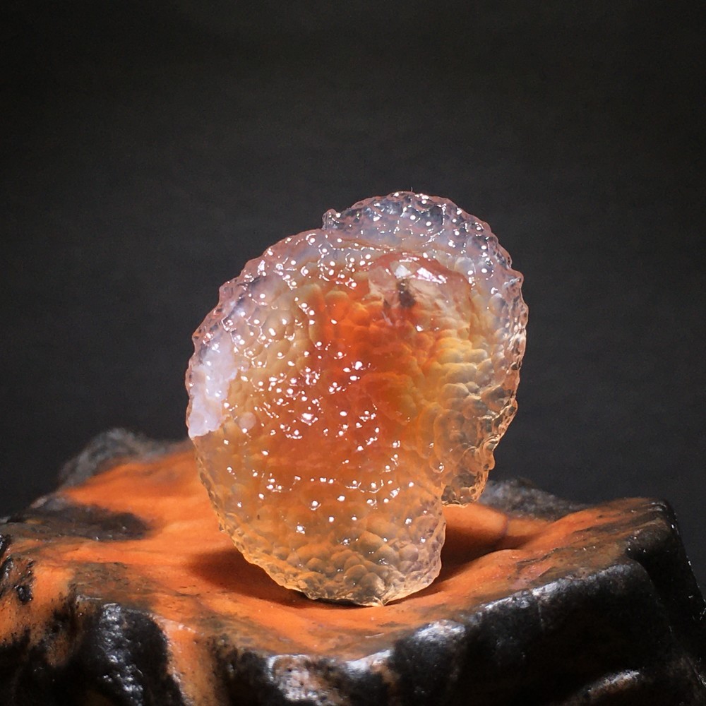 颜色比较丰富糖果般质感的糖心玛瑙