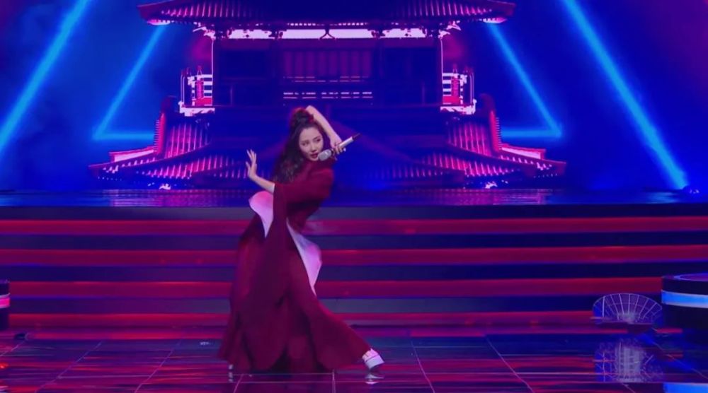 阿朵|惊艳全场的阿朵，依旧不敢挑战万茜，流量之下有实力也需小心谨慎