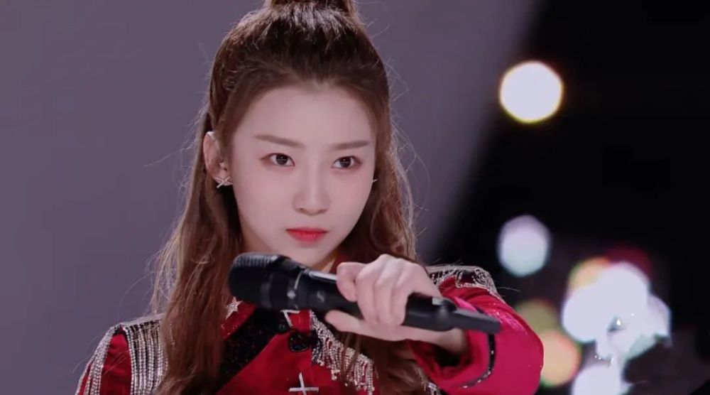 阿朵|惊艳全场的阿朵，依旧不敢挑战万茜，流量之下有实力也需小心谨慎