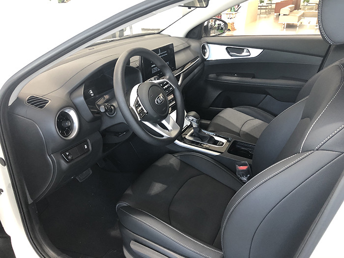 抢先看2020款起亚k3 年轻人的首选没错