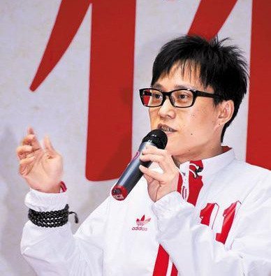 北京欢迎你 作者疑被封杀 央视点名批评 爱国不要写在歌里 爱国 林夕 央视 北京欢迎你