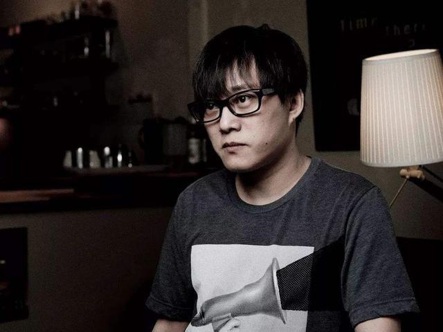 北京欢迎你 作者疑被封杀 央视点名批评 爱国不要写在歌里 爱国 林夕 央视 北京欢迎你