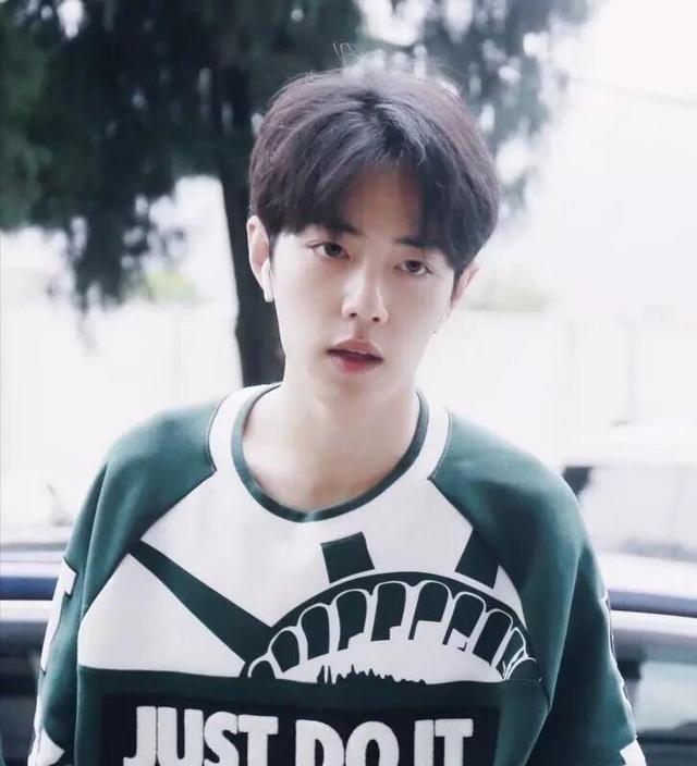 肖战|2020亚太区最帅百张面孔，肖战入围前10，第1名惨遭质疑