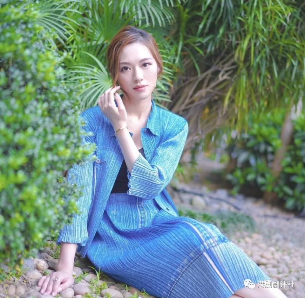 tvb|TVB小花晋升话题女王！对前任保持联系，对绯闻男友称互补缺点