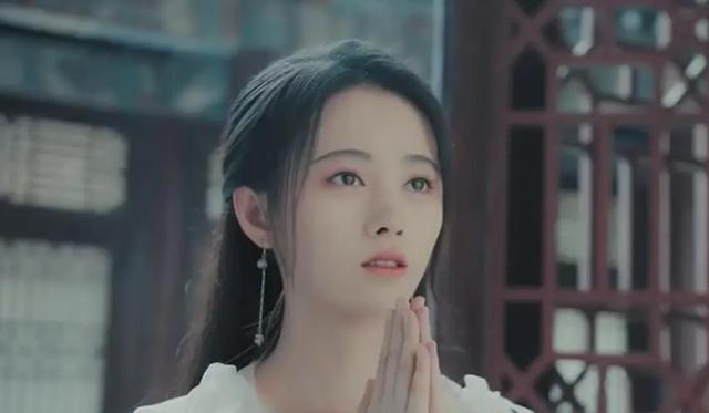 鞠婧祎|老跟“完美人设”较劲的鞠婧祎，累不累