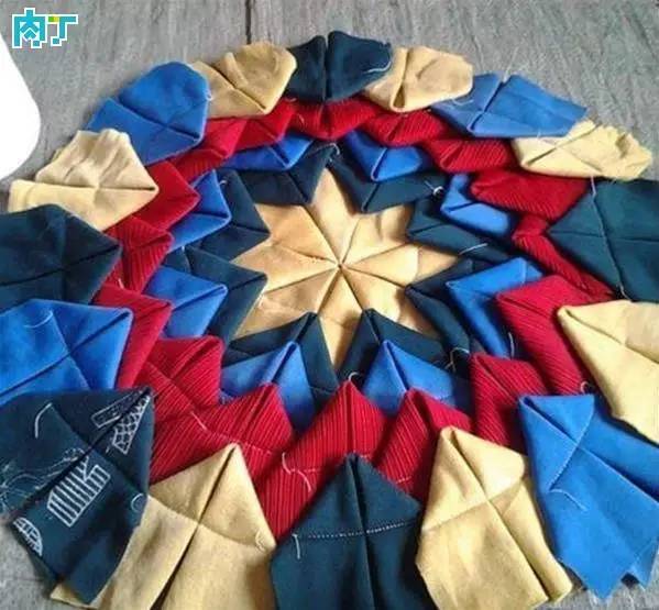 旧衣服变废为宝diy漂亮坐垫的做法详细教程
