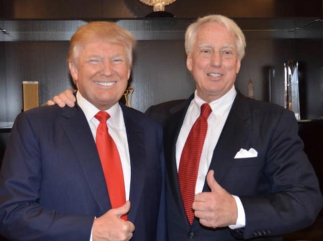 唐纳德·特朗普|弟弟病重住院，特朗普证实并前往探望：他处境很难，愿他好起来