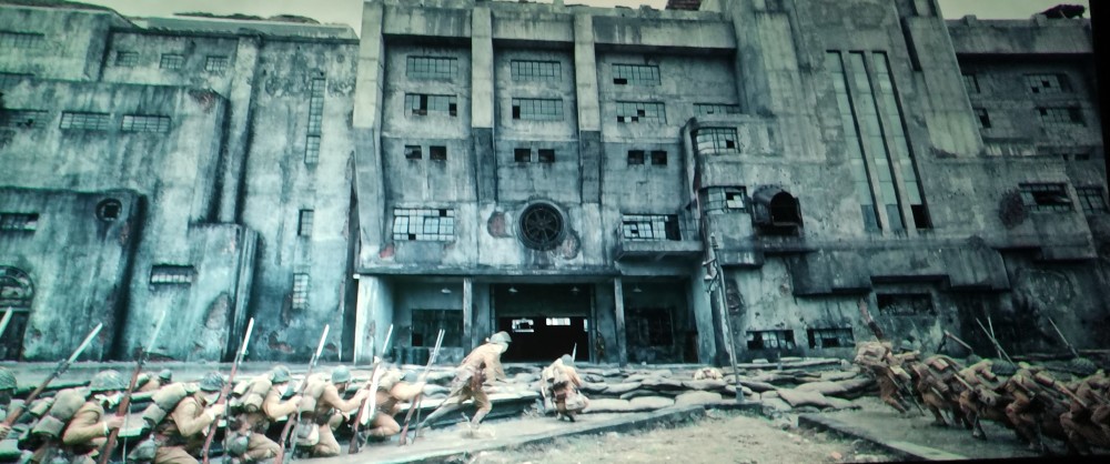 八佰|看过《八佰》点映，太胡扯太失望，生生糟蹋了这个好题材