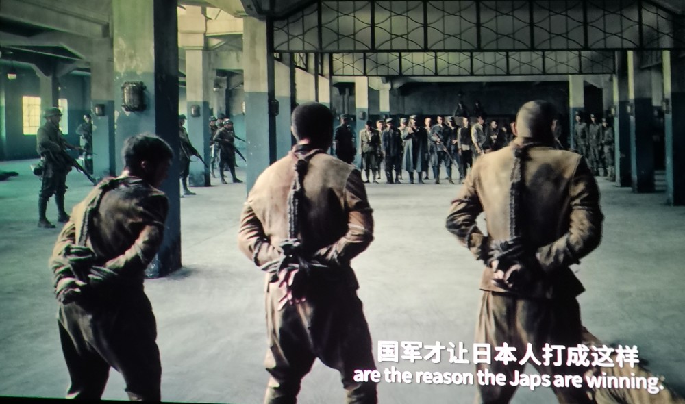 八佰|看过《八佰》点映，太胡扯太失望，生生糟蹋了这个好题材