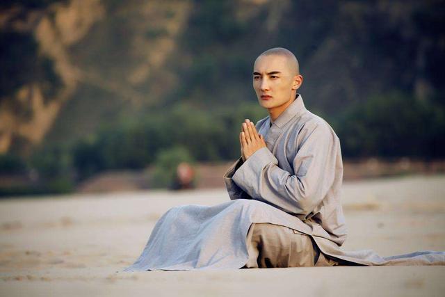 金庸|他是冷门武侠作者，比金庸还懂佛学，更因为佛学而放弃武侠创作