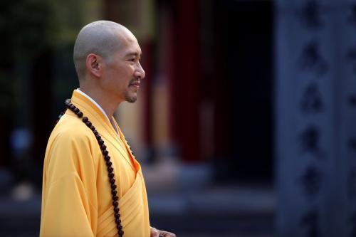 金庸|他是冷门武侠作者，比金庸还懂佛学，更因为佛学而放弃武侠创作