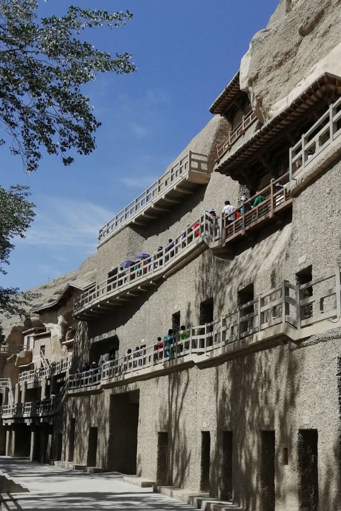 阮郎归·初夏|古人能把无聊变有趣，而我们只想没进手机中，像一尾鱼沉入水里