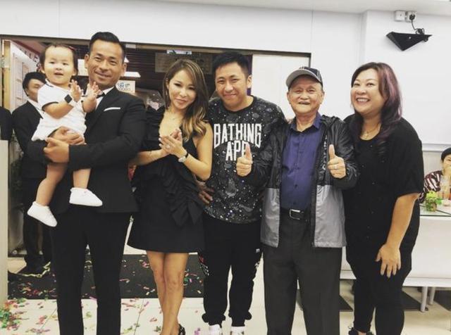 洗米嫂|洗米嫂懒理洗米华与Mandy复合为24岁继子庆生，家族地位固若金汤